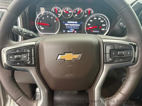 Used 2022 Chevrolet Silverado 2500 LTZ w/ LTZ Convenience Package AWD/4WD image 24