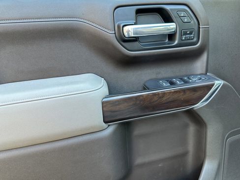 Used 2021 GMC Sierra 1500 SLT w/ SLT Premium Package image 11