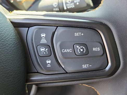 Used 2024 Jeep Gladiator Sport AWD/4WD image 19