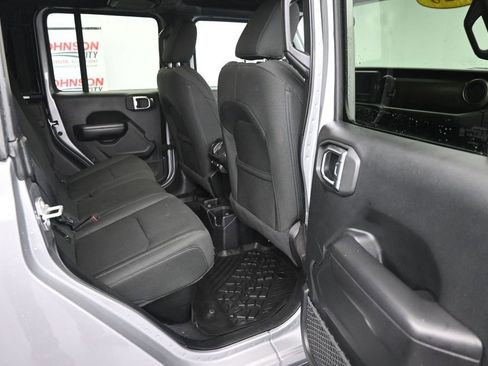 Used 2020 Jeep Gladiator Sport w/ Quick Order Package 24S AWD/4WD image 12