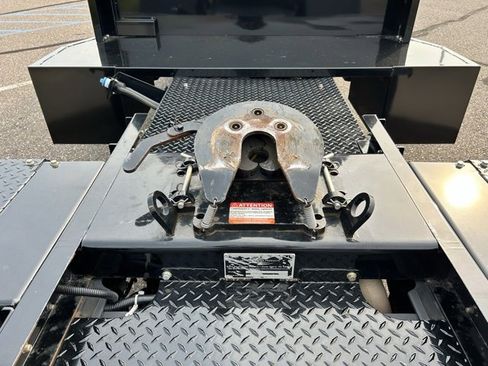 Used 2020 Ford F550 4x4 Crew Cab Super Duty w/ Lariat Value Package image 6