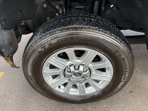 Used 2018 Ford F250 Limited w/ FX4 Off-Road Package AWD/4WD image 11