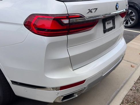 Used 2022 BMW X7 xDrive40i w/ Premium Package AWD/4WD image 9