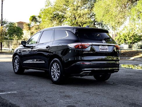 Used 2024 Buick Enclave Premium image 7