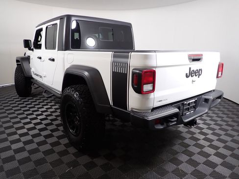 Used 2020 Jeep Gladiator Sport w/ Quick Order Package 24S AWD/4WD image 13