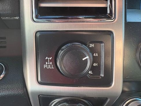 Used 2020 Ford F150 Platinum w/ Equipment Group 701A Luxury image 22