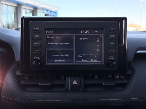 Used 2019 Toyota RAV4 LE w/ Carpet Mat Package image 21