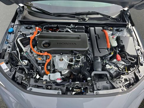 Used 2025 Honda Civic Sport image 32