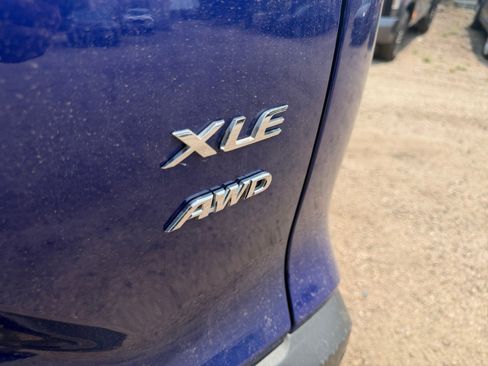 Used 2025 Toyota Corolla Cross XLE w/ Convenience Package AWD/4WD image 24