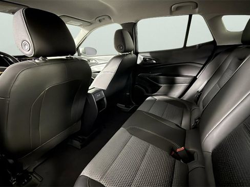 Certified 2024 Chevrolet Trax LT w/ LT Convenience Package image 26