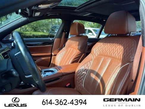 Used 2018 BMW 750i RWD image 10
