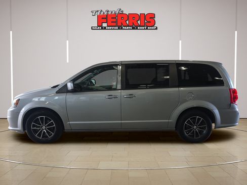 Used 2018 Dodge Grand Caravan GT FWD image 8
