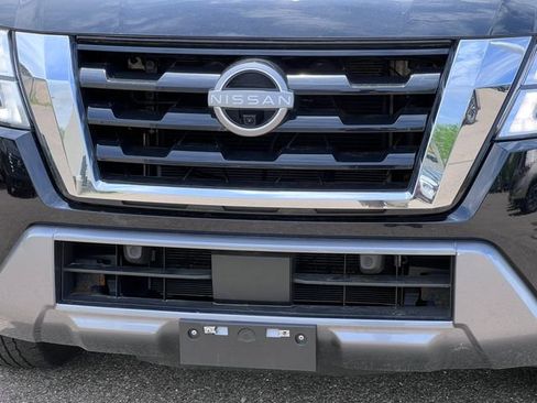 Used 2024 Nissan Armada SL w/ Captain's Chairs Package AWD/4WD image 40