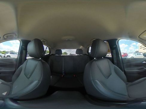 Used 2025 Buick Encore GX Preferred image 41