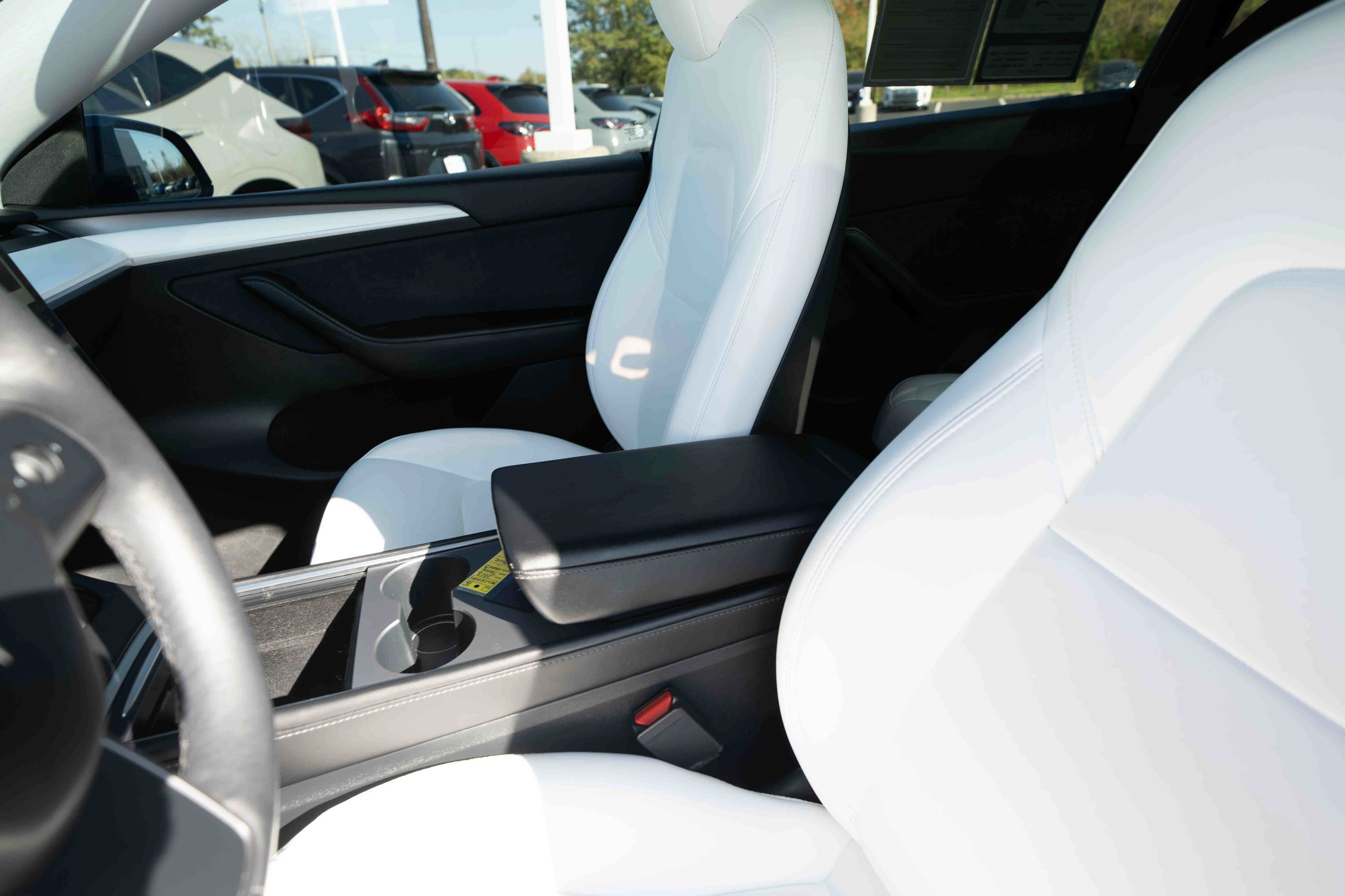 Used 2023 Tesla Model Y Performance AWD/4WD image 10