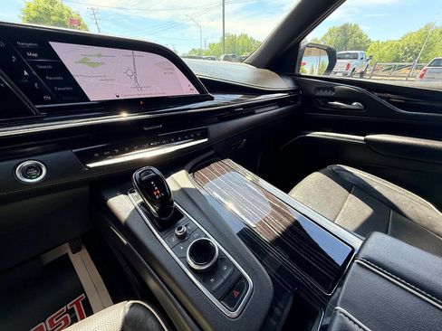 Used 2021 Cadillac Escalade ESV Sport w/ Driver Assist Tech Package image 29