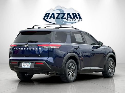 Used 2022 Nissan Pathfinder SV FWD image 3