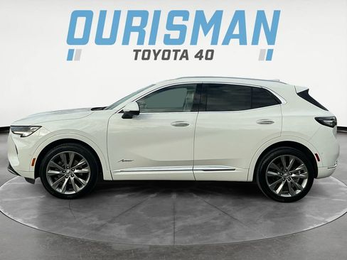 Used 2022 Buick Envision Avenir w/ Technology Package II image 3