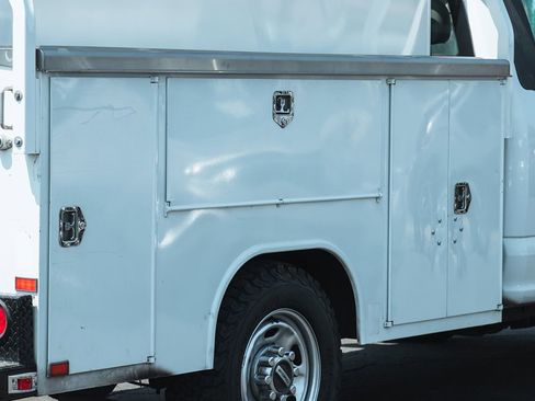 Used 2017 Ford F350 XL w/ Power Equipment Group image 12