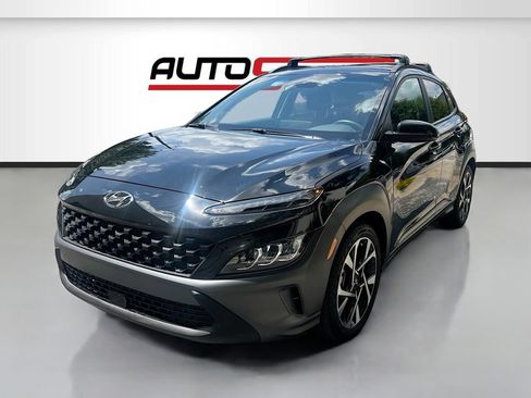 Used 2023 Hyundai Kona Limited FWD image 3