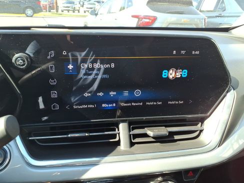 Used 2026 Chevrolet Trax LT w/ LT Convenience Package FWD image 30