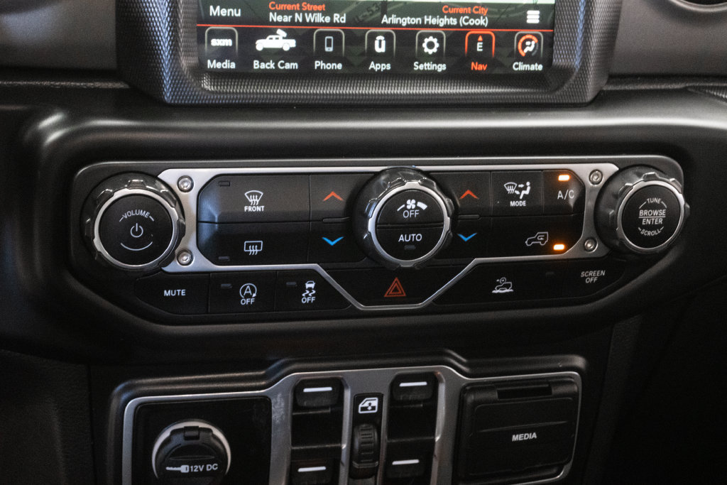 Certified 2023 Jeep Gladiator Sport AWD/4WD image 22