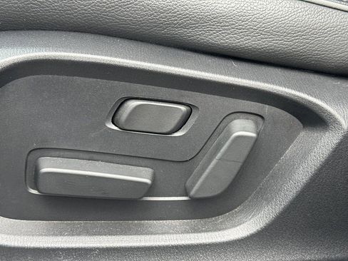 Used 2025 MAZDA CX-5 AWD 2.5 S w/ Preferred Package image 19