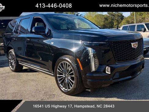 Used 2025 Cadillac Escalade Sport Platinum image 1