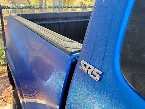 Used 2017 Toyota Tacoma SR5 image 15