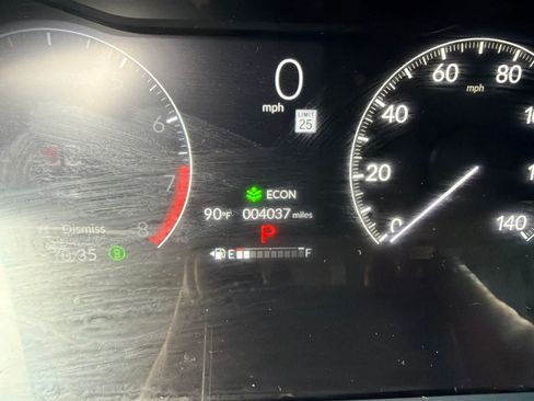 Certified 2026 Honda HR-V LX image 2