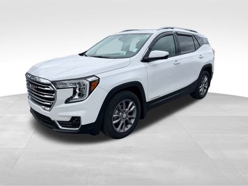 Used 2023 GMC Terrain SLT w/ Infotainment Package II image 1