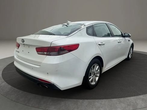 Used 2018 Kia Optima LX image 5