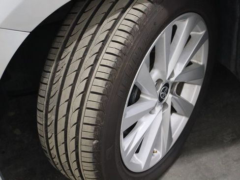 Used 2022 Toyota Camry LE image 38