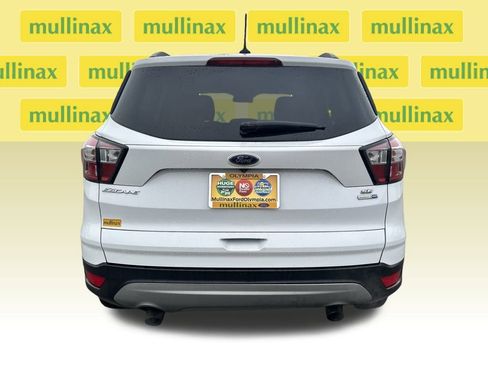 Certified 2018 Ford Escape SE w/ SE Sync 3 Package image 30