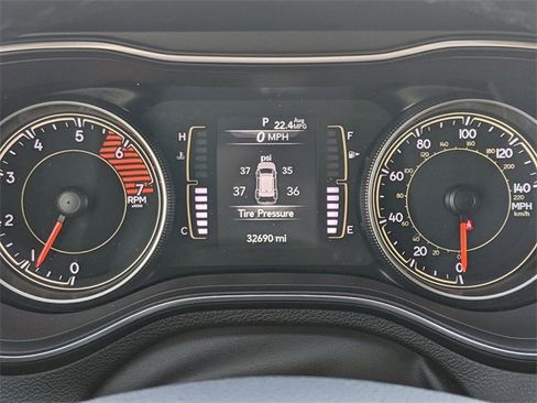 Certified 2020 Jeep Cherokee Latitude Lux w/ Comfort/Convenience Group image 23