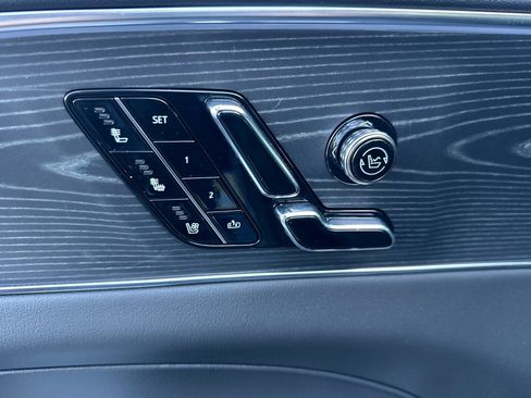 Used 2025 Cadillac Lyriq Sport image 13