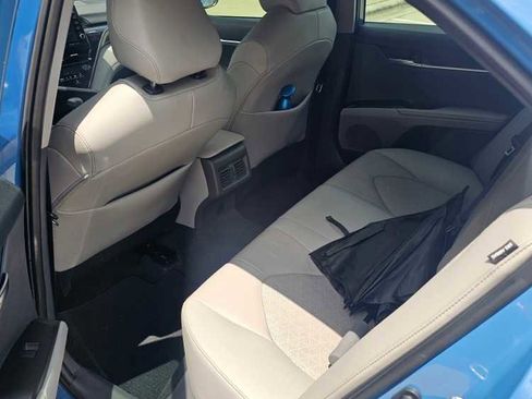 Used 2023 Toyota Camry XSE FWD image 4