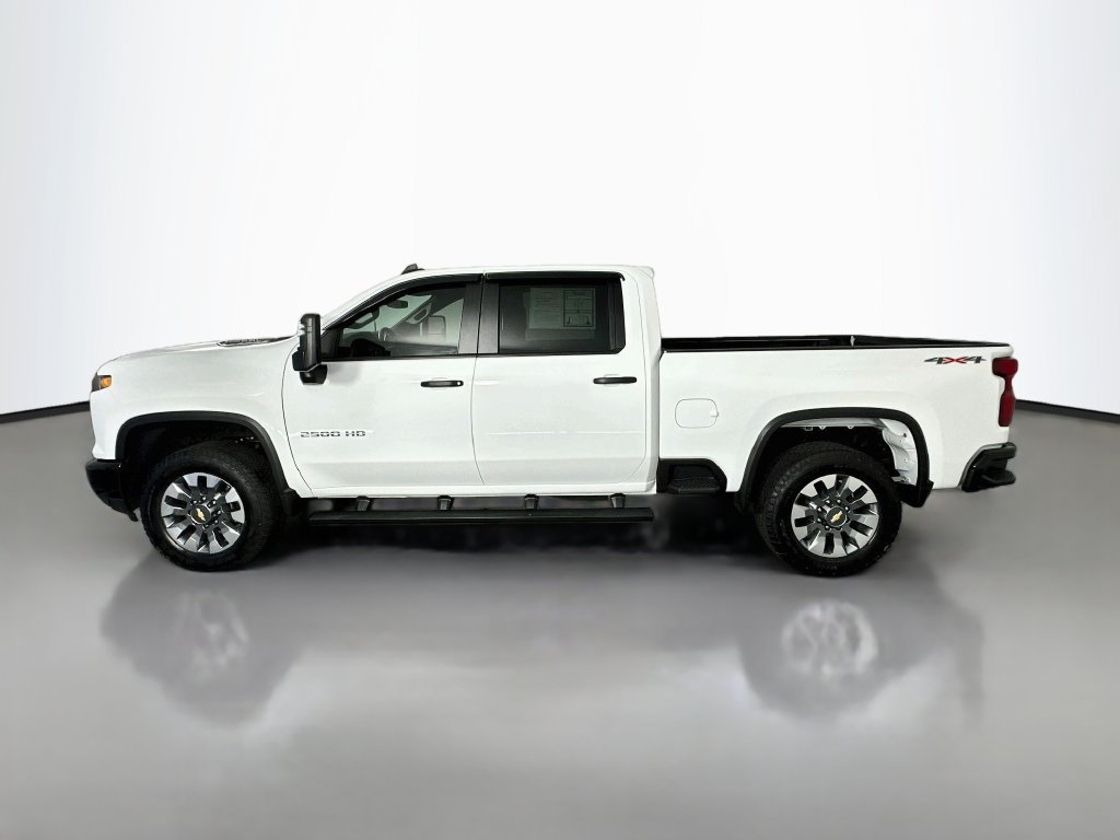 Used 2026 Chevrolet Silverado 2500 Custom AWD/4WD image 4