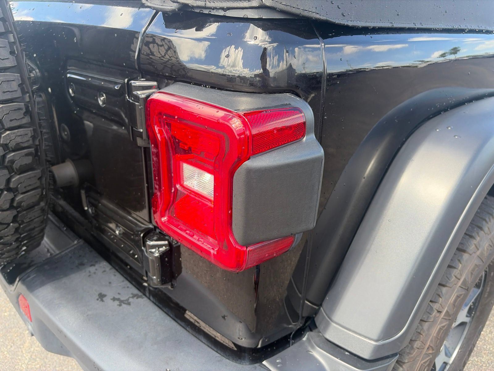 Used 2018 Jeep Wrangler Rubicon AWD/4WD image 56