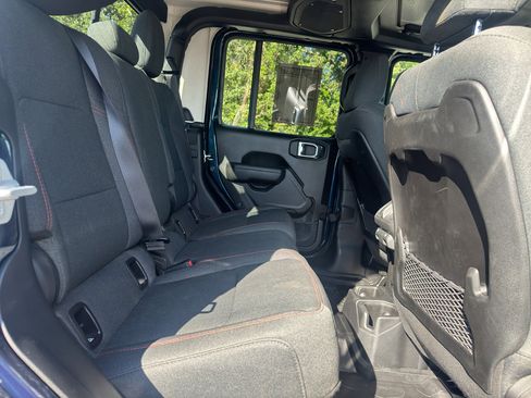 Used 2025 Jeep Gladiator Rubicon w/ Safety Group image 16