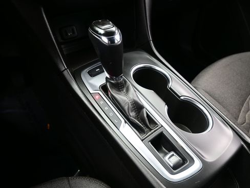 Used 2018 Chevrolet Equinox LT w/ Sun & Infotainment Package image 22