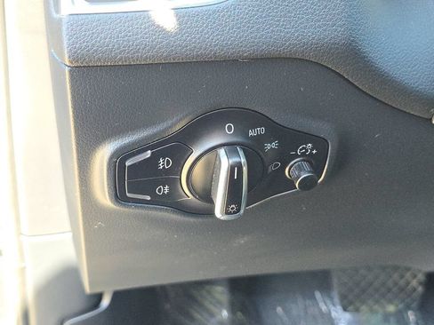 Used 2013 Audi Q5 2.0T Premium Plus AWD/4WD image 32