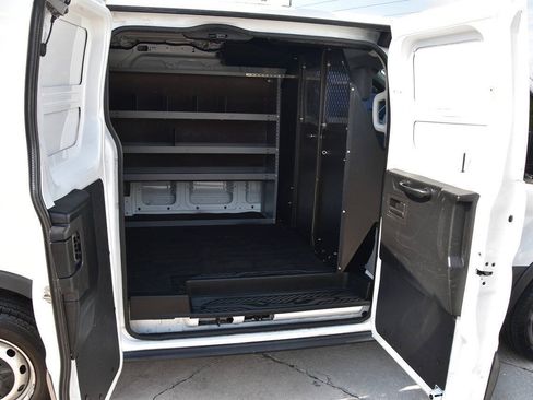 Used 2018 Ford Transit 250 130 Low Roof RWD image 8