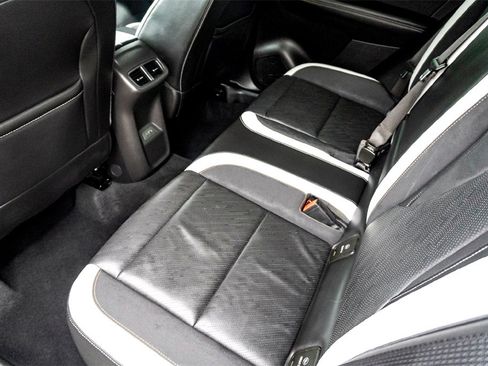 Used 2024 Buick Envision Sport Touring image 27