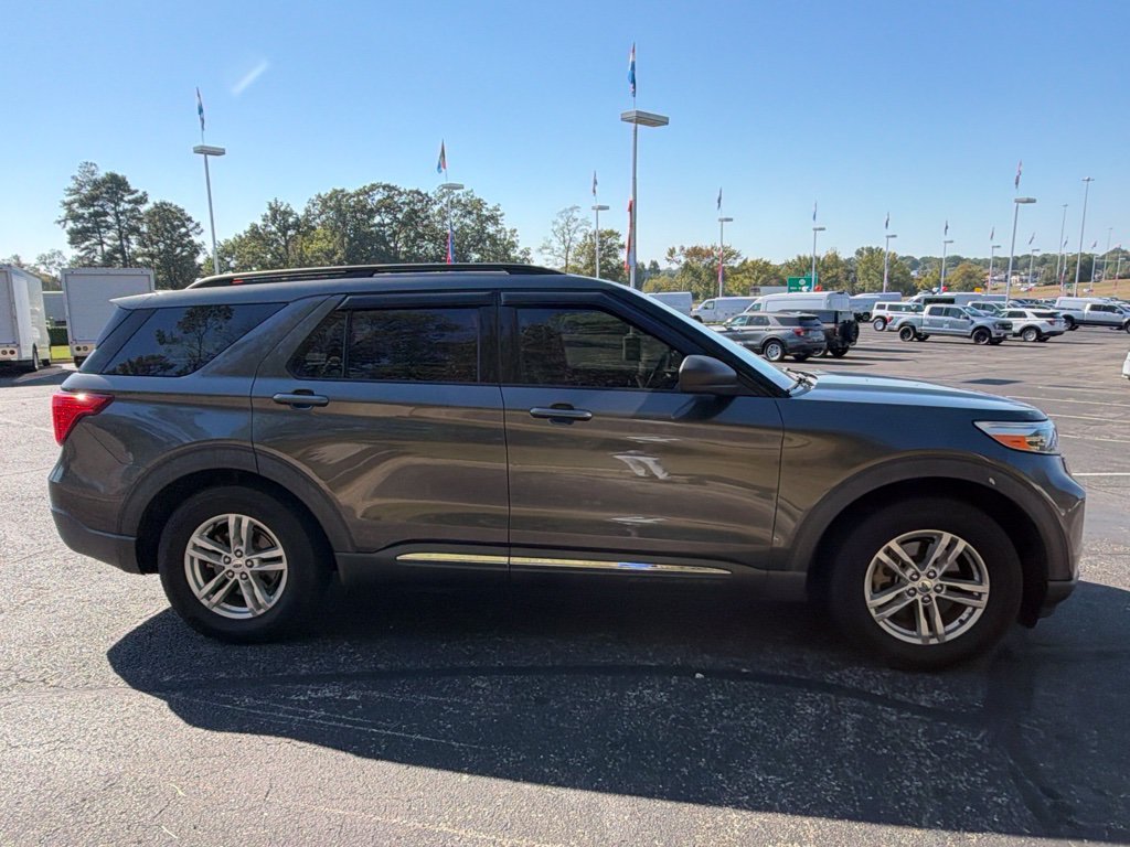 Used 2020 Ford Explorer XLT w/ Equipment Group 202A RWD image 4