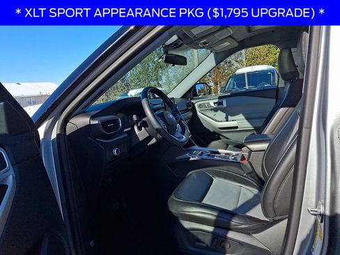 Used 2022 Ford Explorer XLT w/ Equipment Group 202A image 14