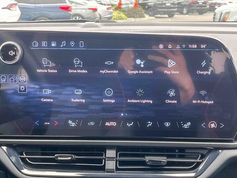 New 2026 Chevrolet Equinox EV RS image 13