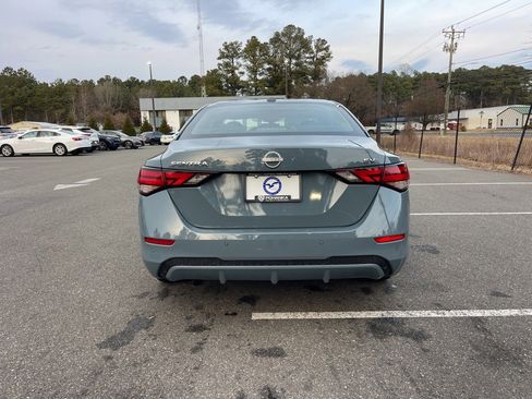 Used 2024 Nissan Sentra SV image 6