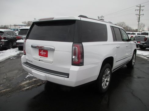 Used 2020 GMC Yukon XL Denali w/ Open Road Package image 4
