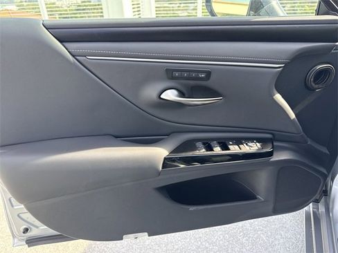 New 2025 Lexus ES 350 w/ Premium Package image 13
